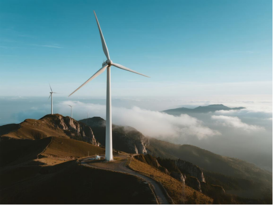 告别2-5%的能量损失：芯森CM9A电流传感器如何优化风电MPPT精度